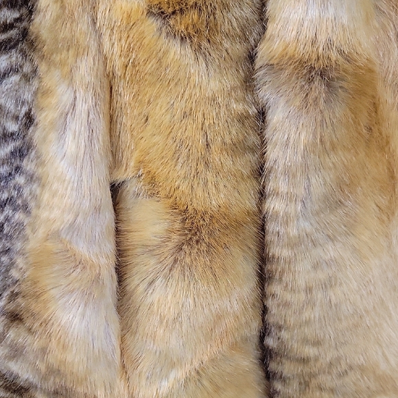 New Luxurious Red Fox Faux Fur Coat in Brown 2X - Picture 6 of 8